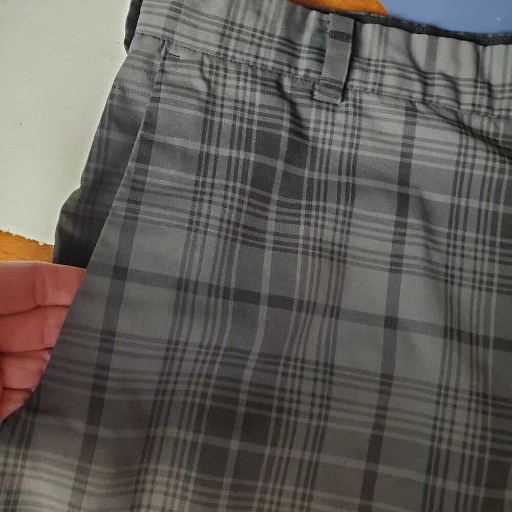 Nike Golf Shorts Mens 36 Black Gray Plaid Performance Dri Fit Stretch Athleisure